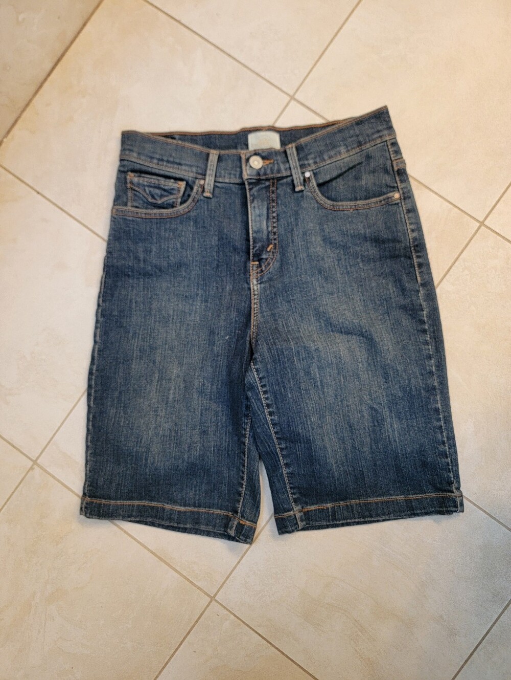 Levi's Straus Perfectly Slimming Shorts